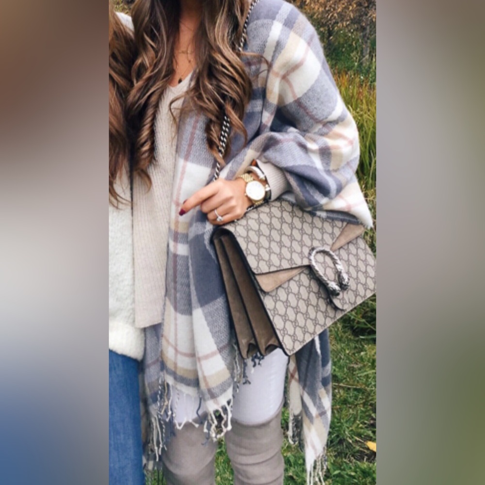 NWT - Abercrombie & Fitch Blanket Poncho/Scarf